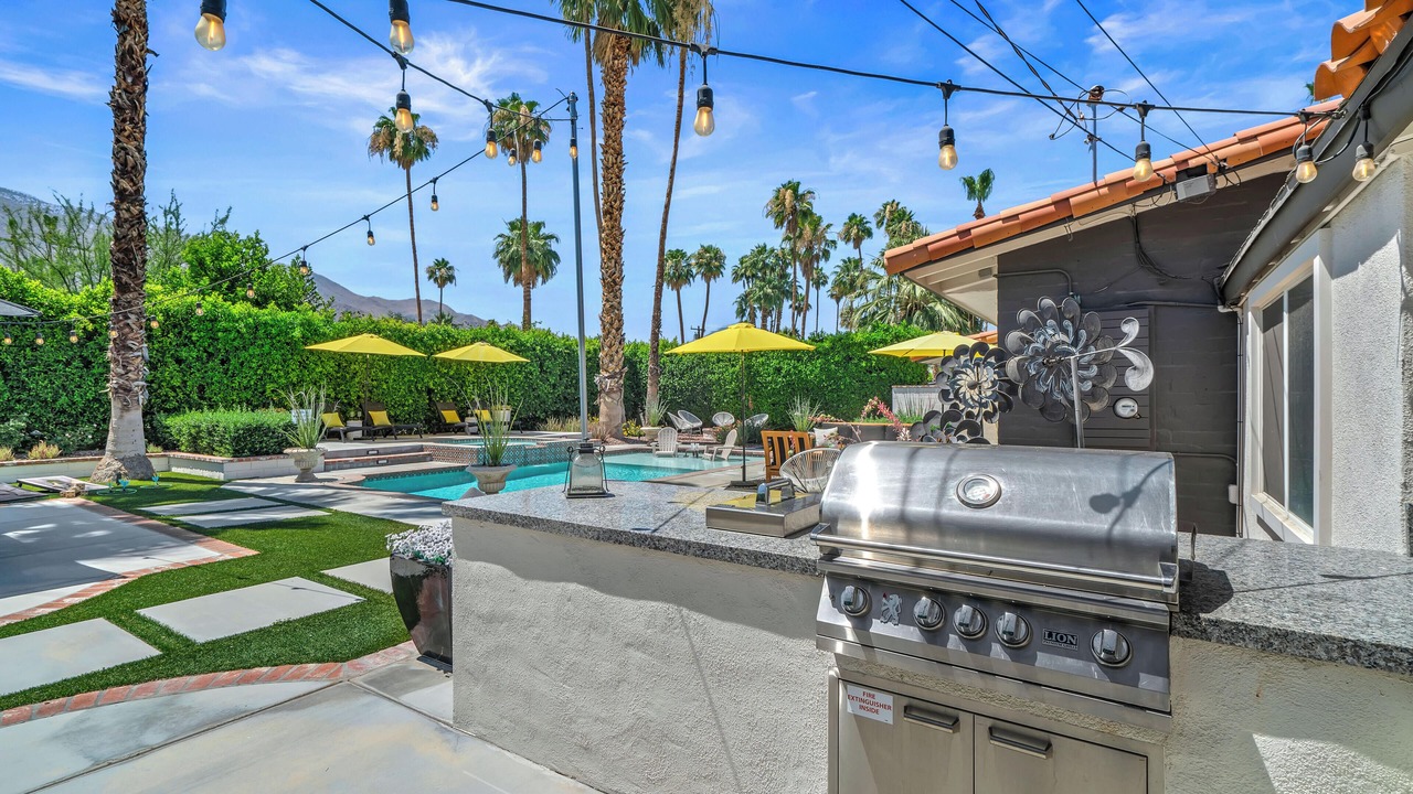 Photo of Patio Balcony in Tahquitz River Estates