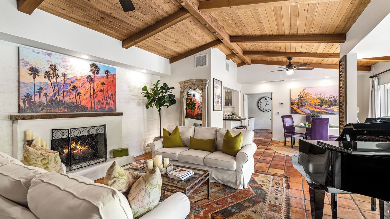 Photo of Livingroom in Tahquitz River Estates