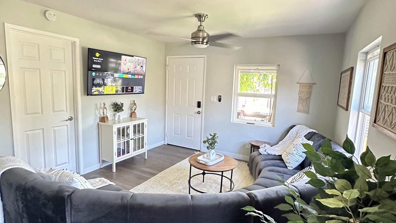 Photo of Livingroom in Los Angeles