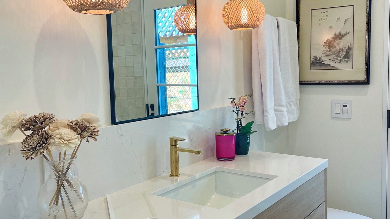 Photo of Bathroom in Miracle Mile