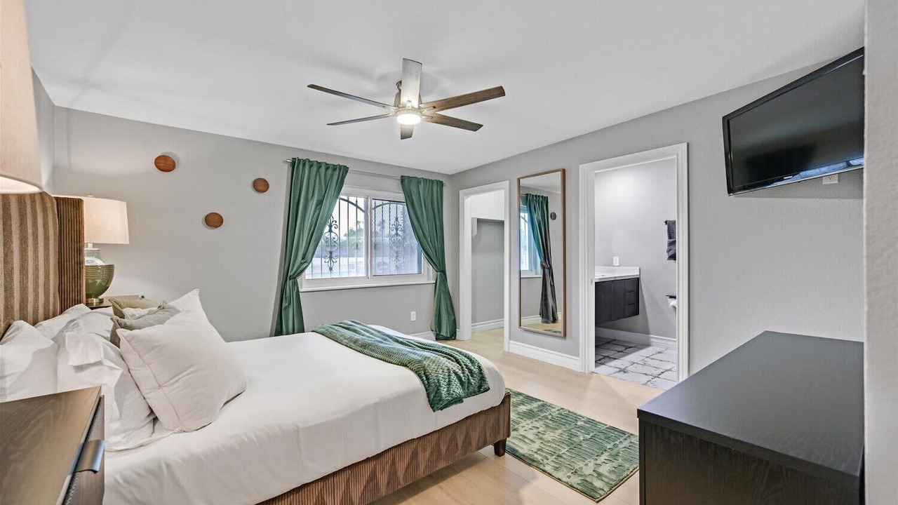 Photo of Bedroom in Foothills
