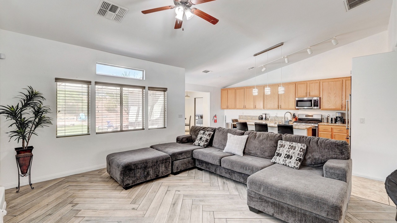 Photo of Livingroom in Green Valley