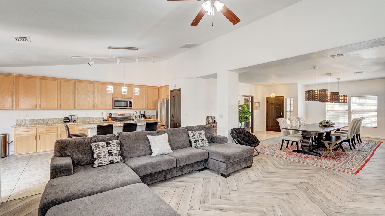 Photo of Livingroom in Green Valley