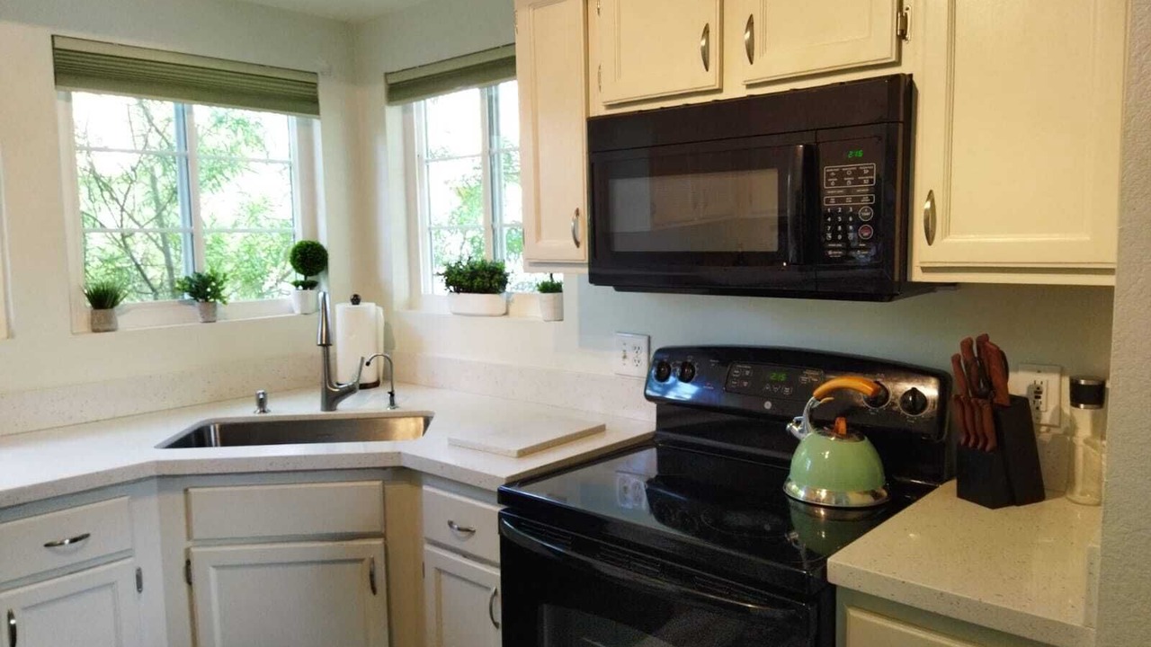 Photo of Kitchen in La Tierra Estates