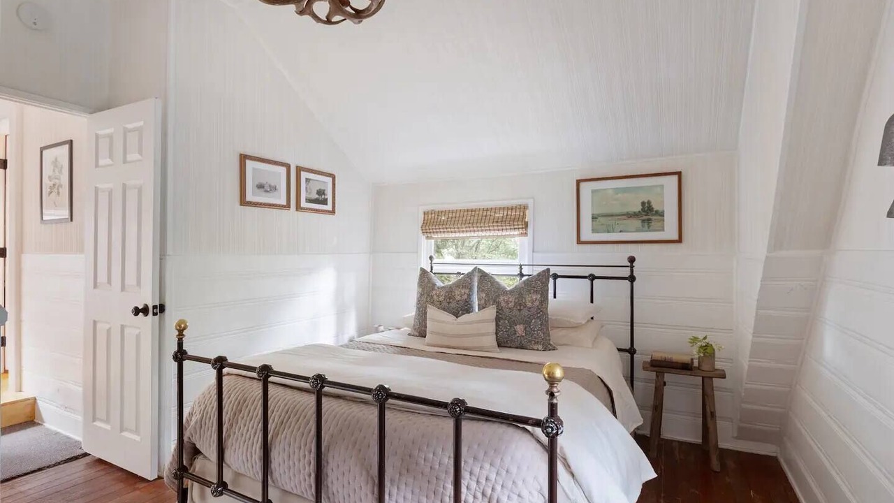 Photo of Bedroom in Arrowhead Villas