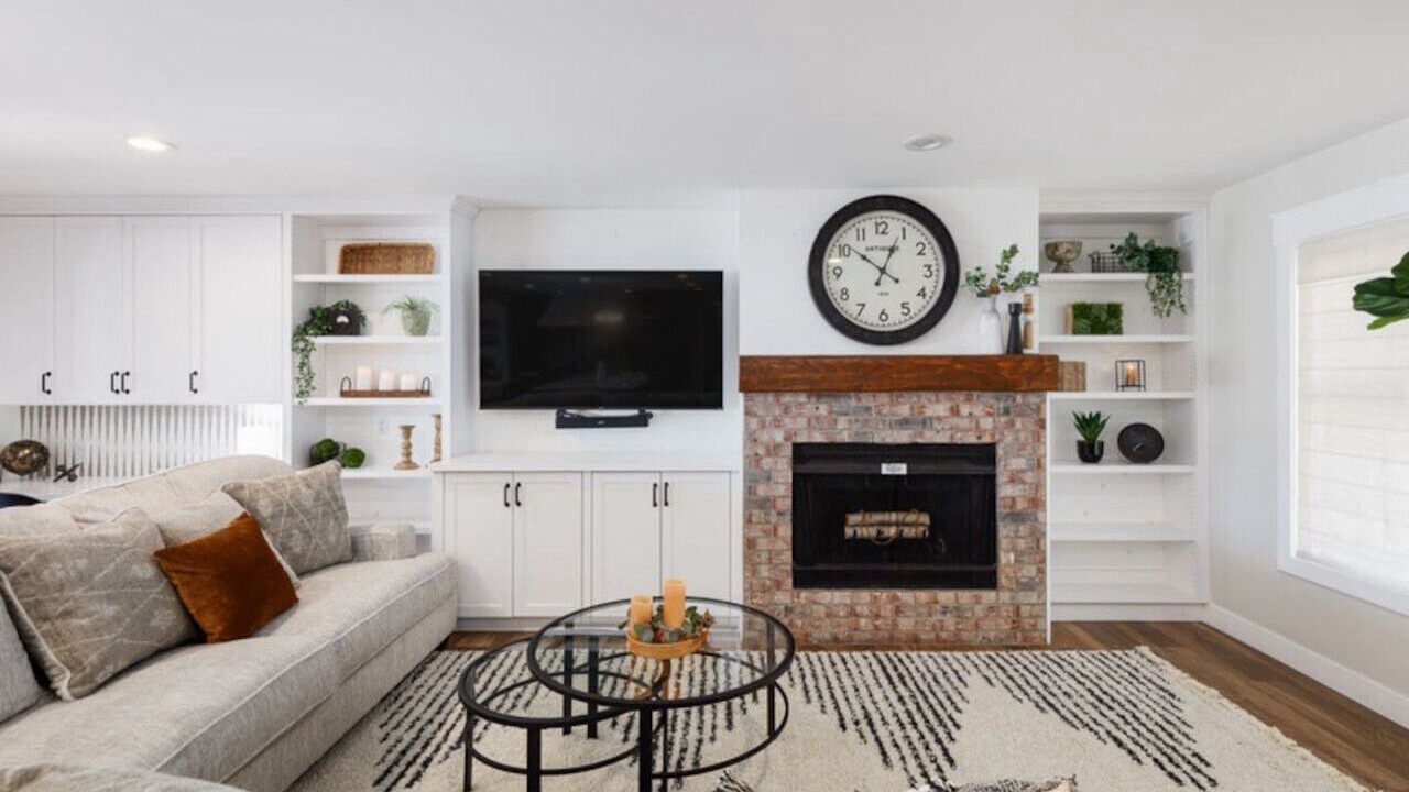 Photo of Livingroom in Paradise Valley Village