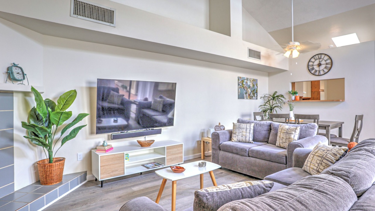 Photo of Livingroom in Casas Adobes