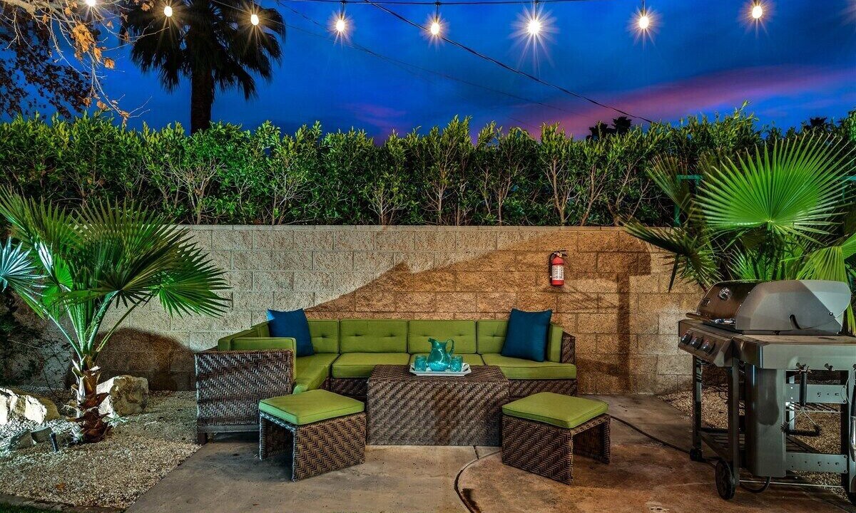 Photo of Patio Balcony in Tahquitz River Estates