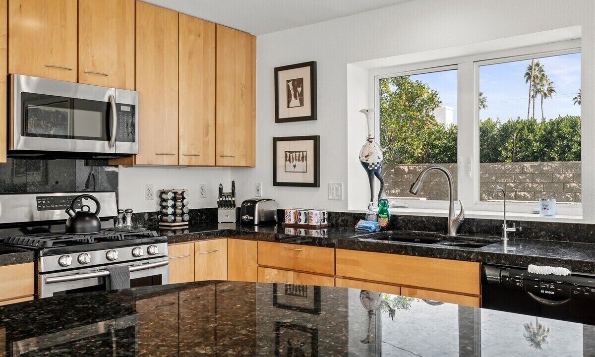 Photo of Kitchen in Tahquitz River Estates