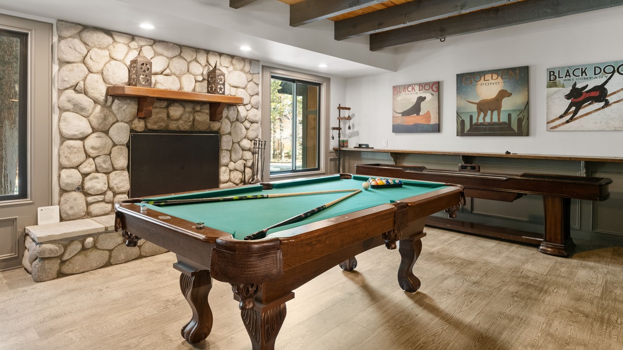 Photo of Bedroom in Evergreen Estates