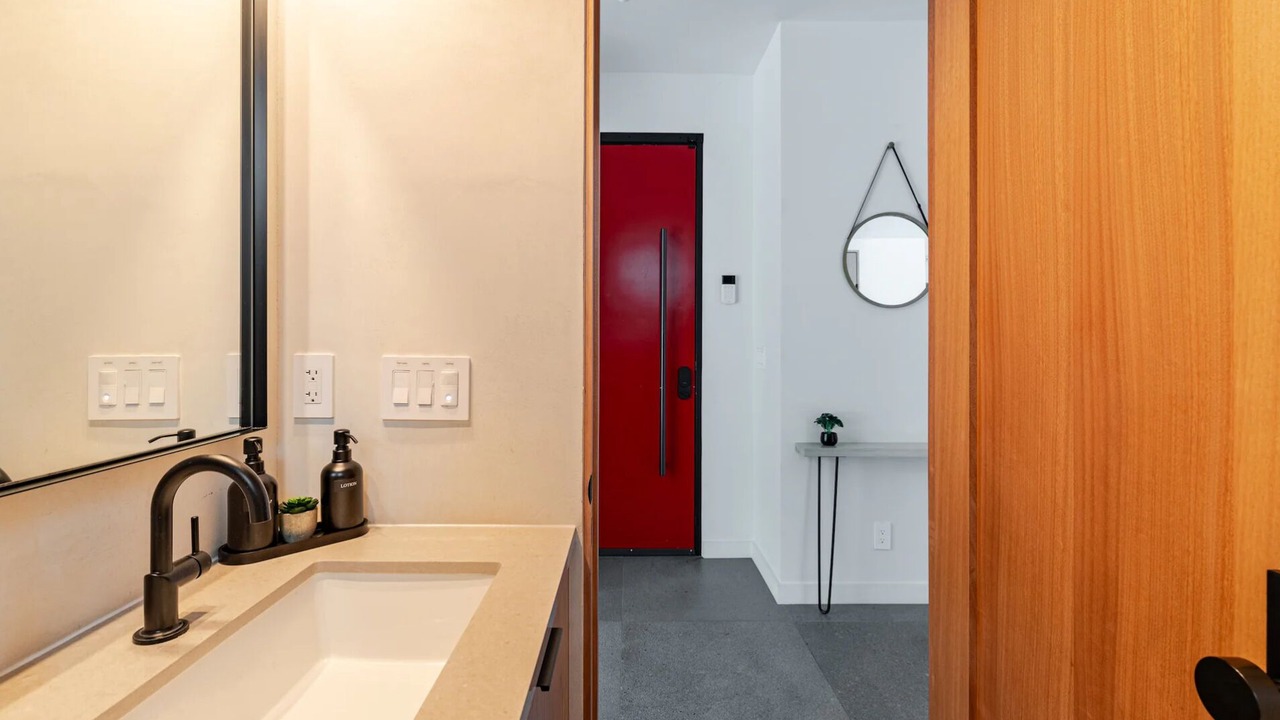 Photo of Bathroom in Hollywood