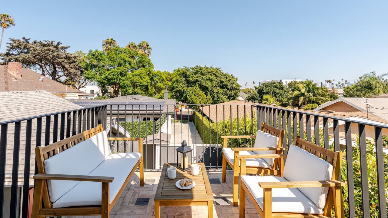 Photo of Outdoor in Hollywood