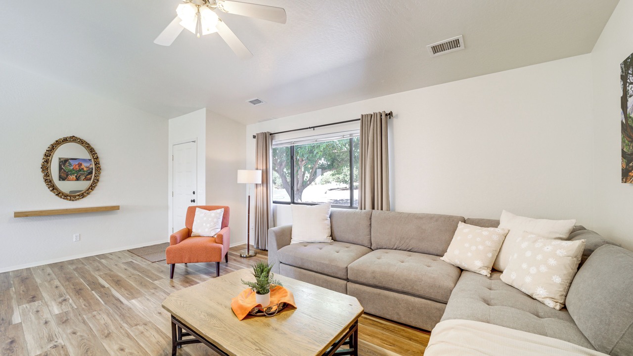Photo of Livingroom in Cottonwood-Verde Village