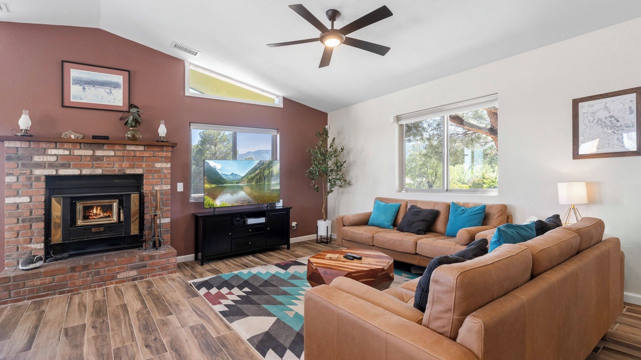 Photo of Livingroom in Cottonwood-Verde Village