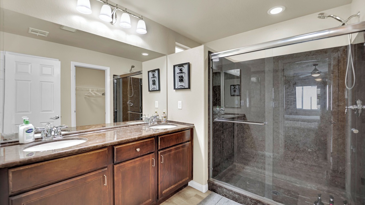 Photo of Bathroom in Arden