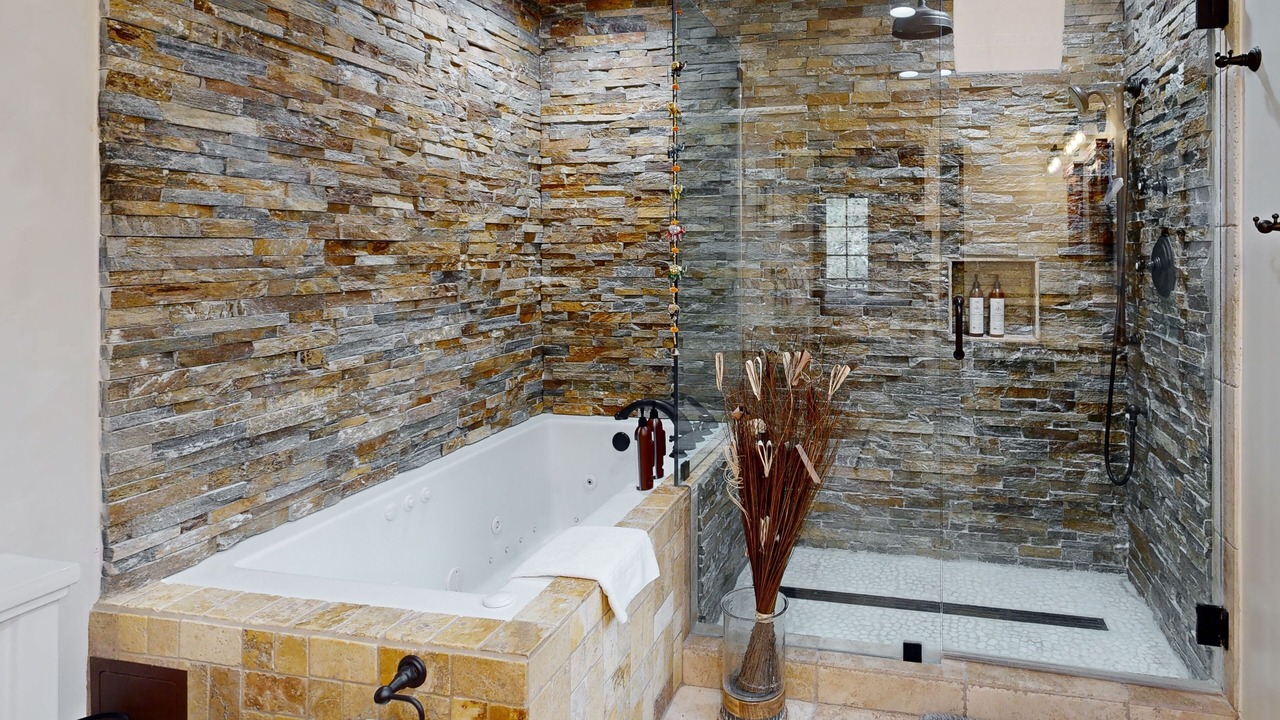 Photo of Bathroom in Blue Jay
