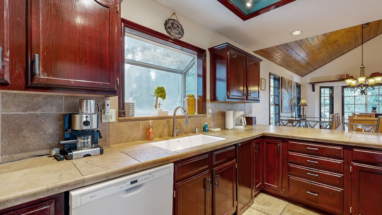 Photo of Kitchen in Blue Jay
