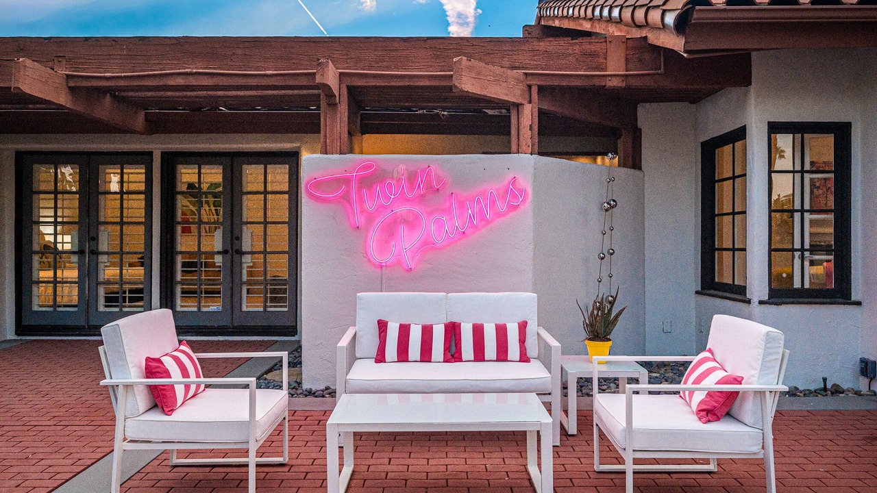 Photo of Patio Balcony in Twin Palms