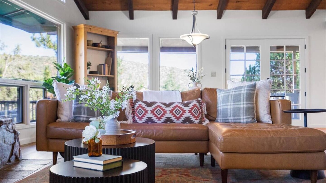 Photo of Livingroom in West Sedona