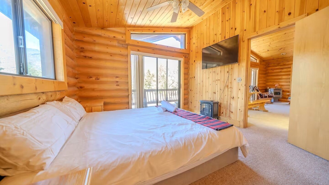 Photo of Bedroom in Mount Charleston