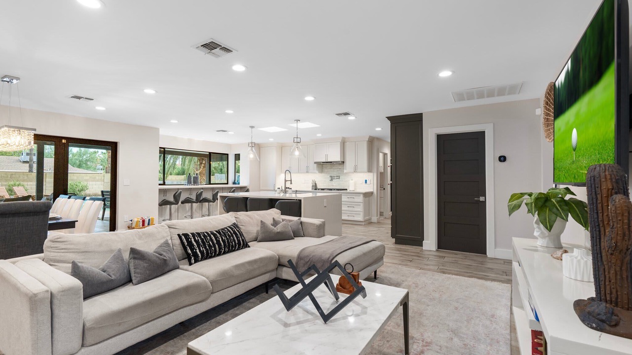 Photo of Livingroom in Rancho Saguaro