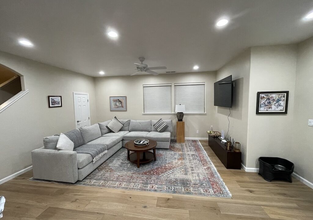 Photo of Livingroom in Kelseyville