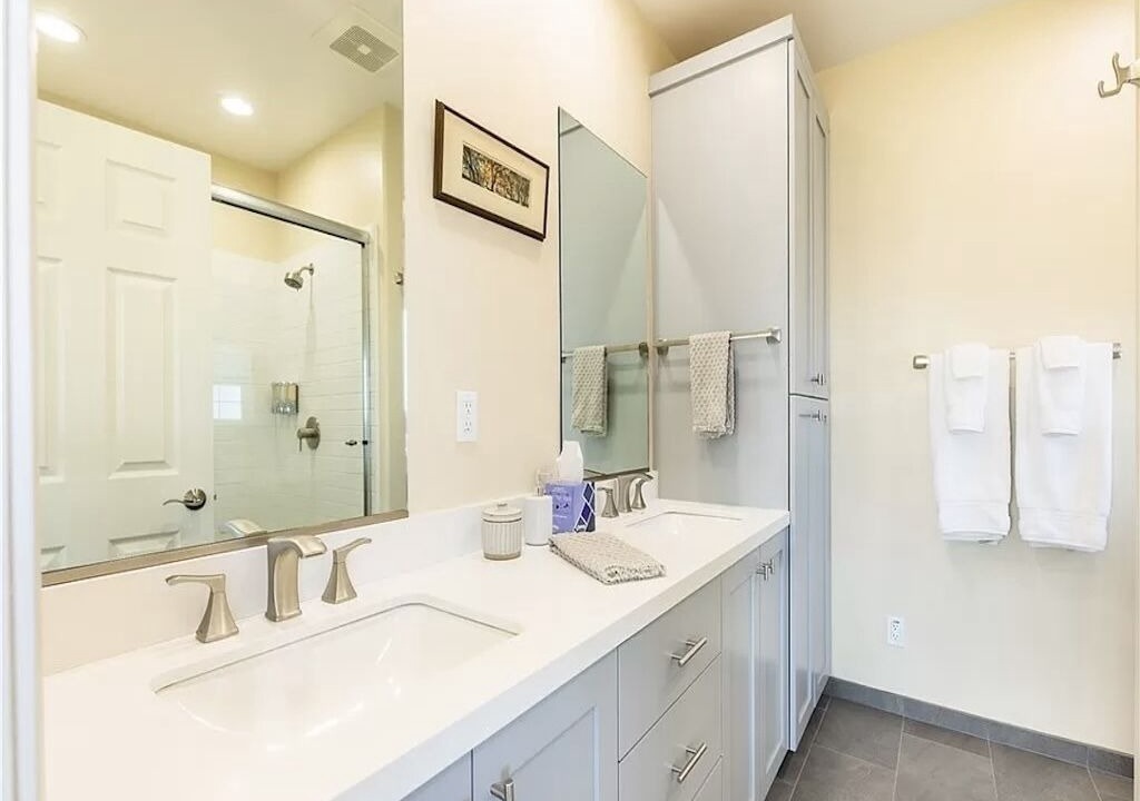 Photo of Bathroom in Kelseyville