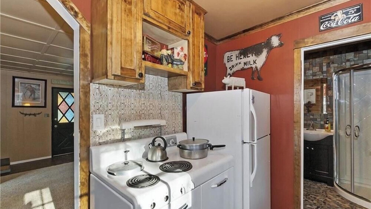 Photo of Kitchen in Green Valley Lake
