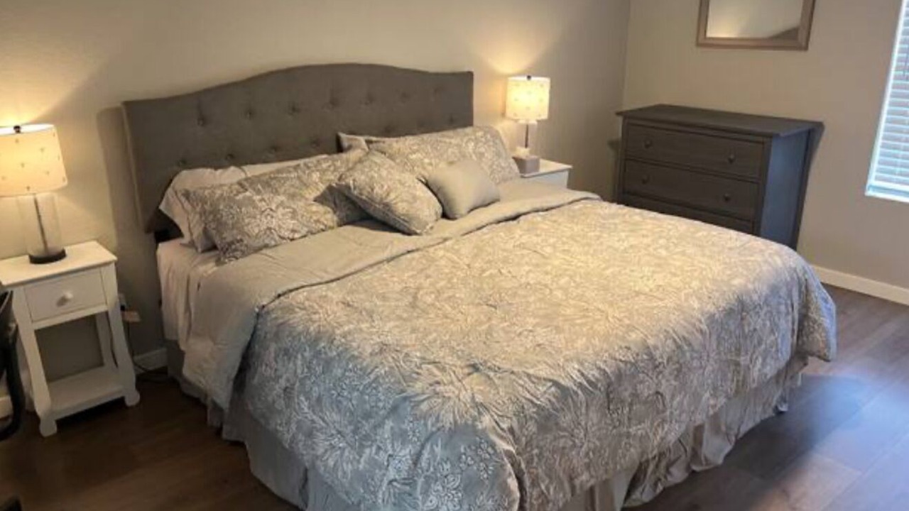 Photo of Bedroom in Scottsdale Estates Six