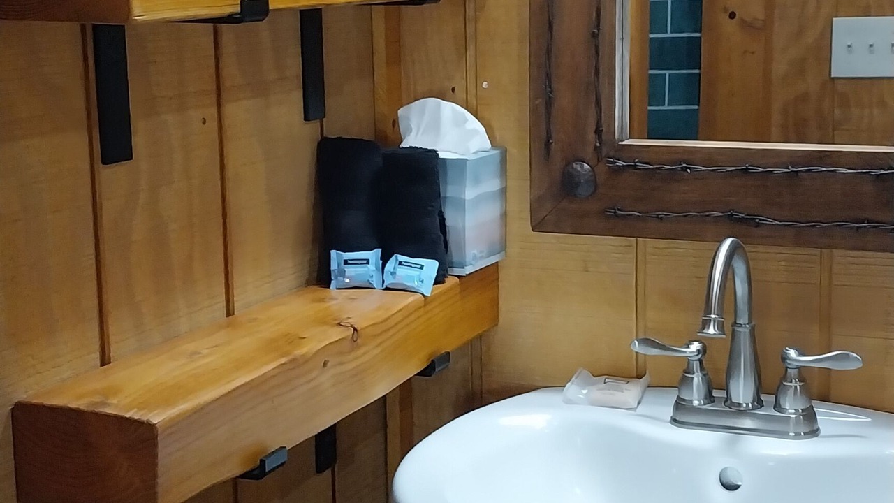 Photo of Bathroom in Cottonwood
