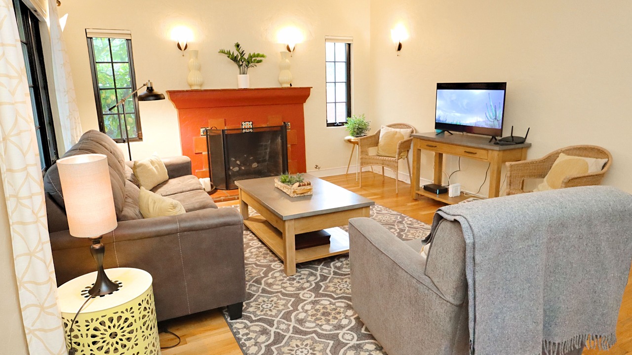 Photo of Livingroom in Sam Hughes