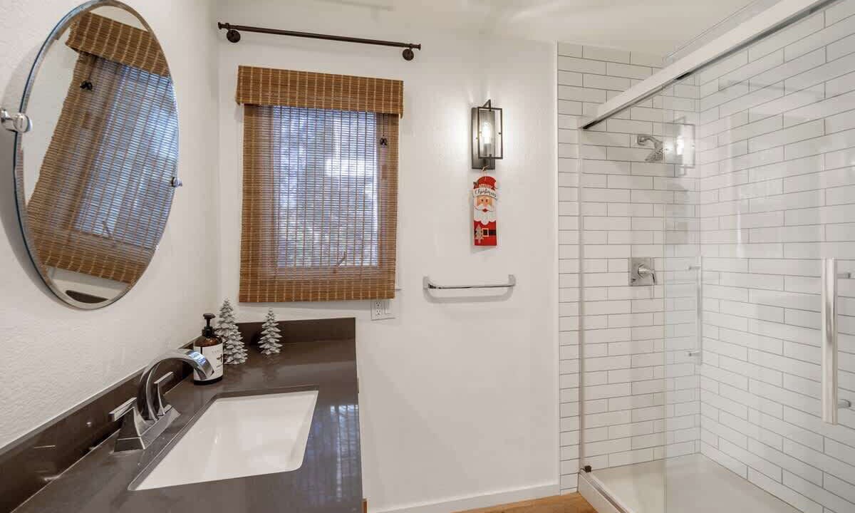 Photo of Bathroom in Fox Farm