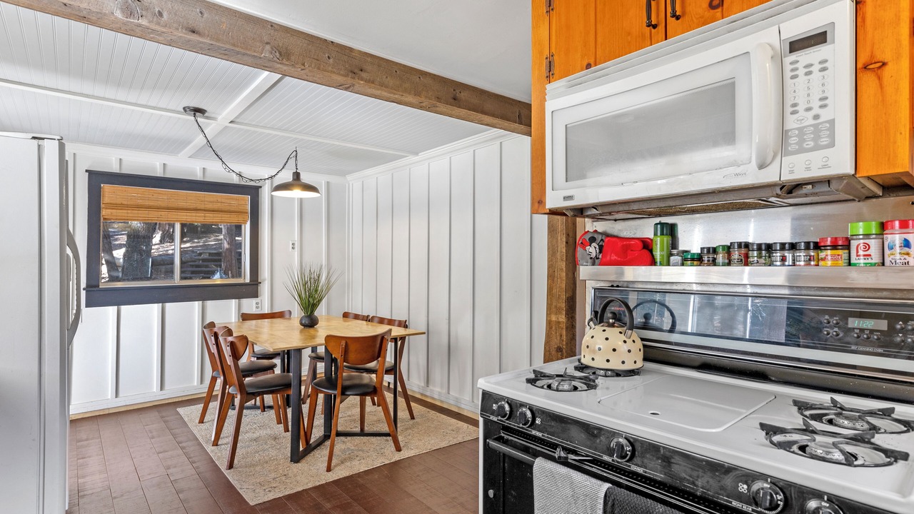 Photo of Kitchen in Alta Sierra