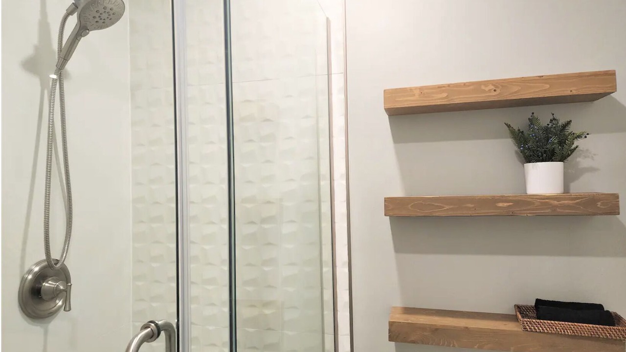 Photo of Bathroom in North Lakeport