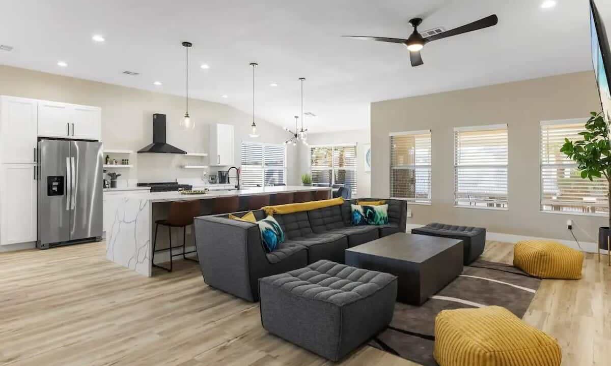 Photo of Livingroom in Foothills
