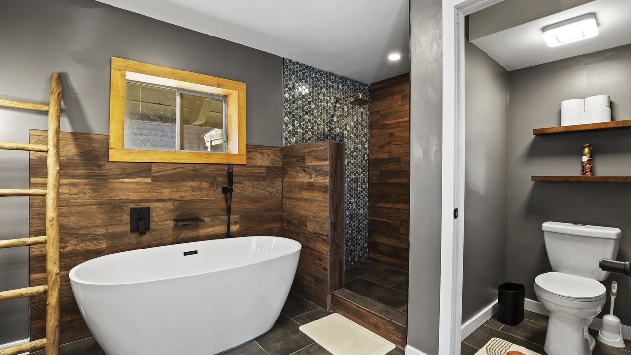 Photo of Bathroom in Strawberry