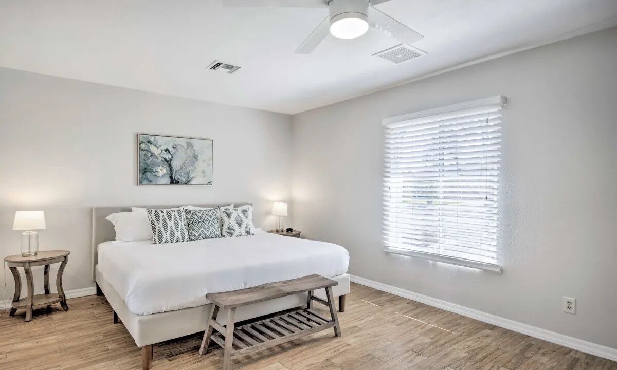 Photo of Bedroom in Sunburst Estates