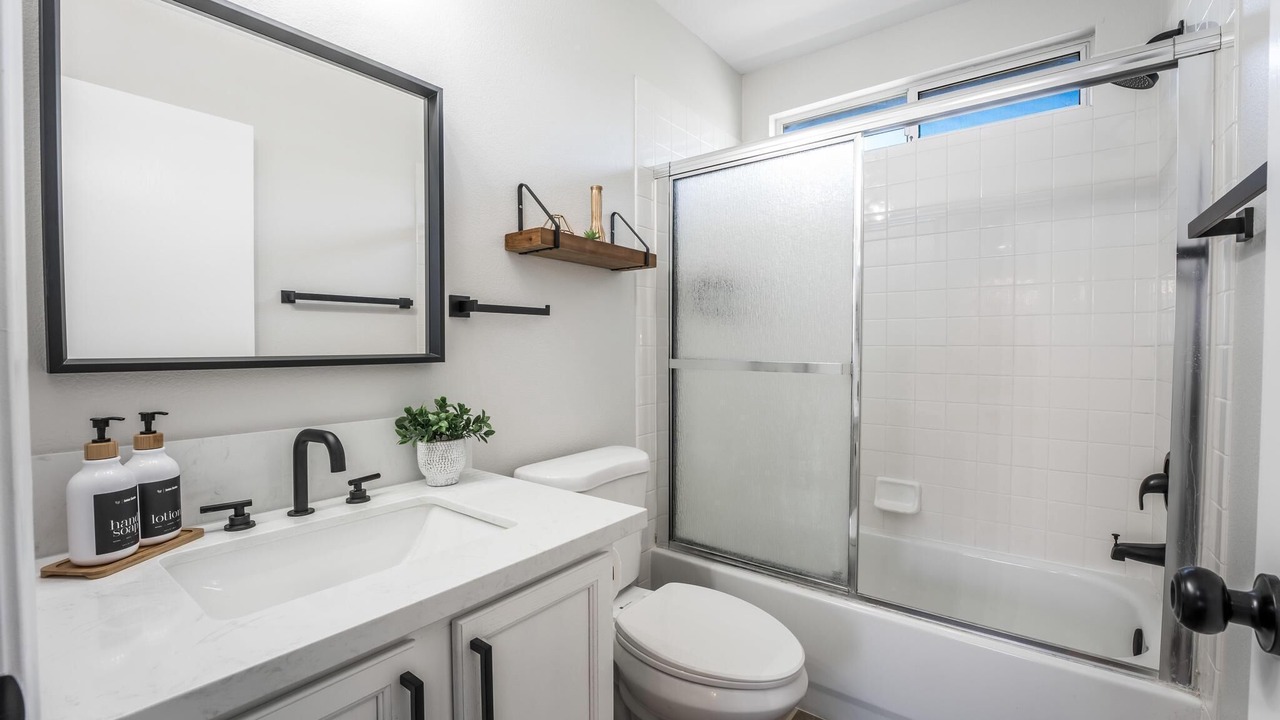 Photo of Bathroom in Rhodes Ranch