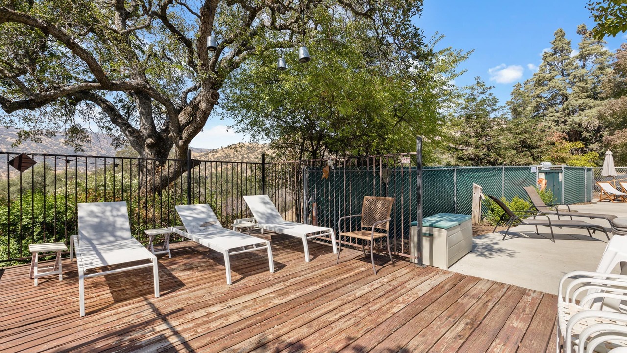 Photo of Patio Balcony in Three Rivers