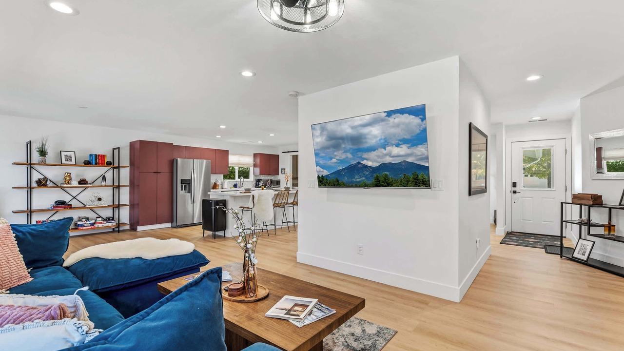 Photo of Livingroom in Shadow Mountain