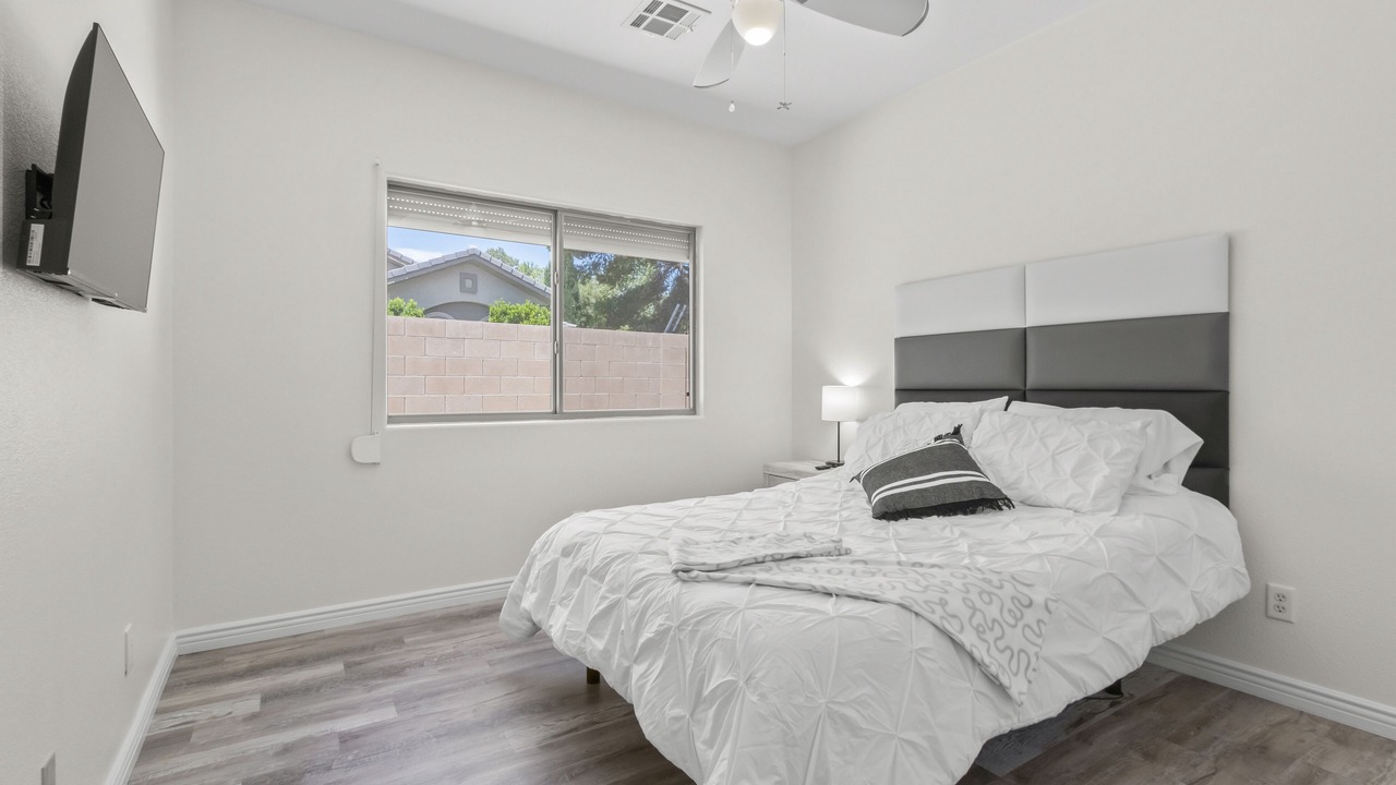 Photo of Bedroom in Torrey Pines Ranch