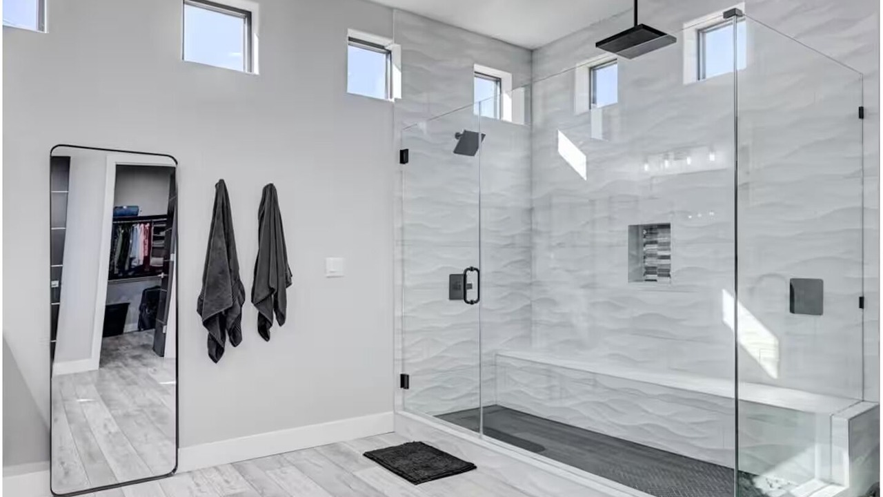 Photo of Bathroom in Enterprise