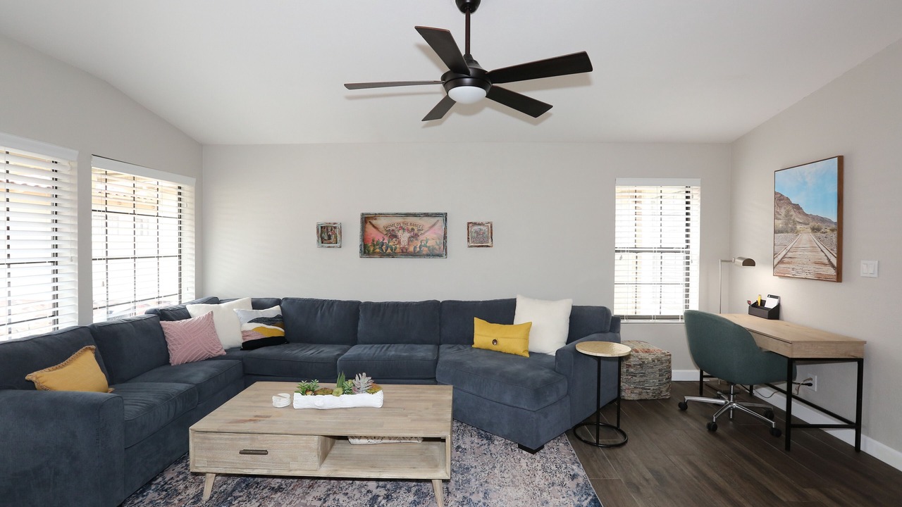 Photo of Livingroom in McCormick Ranch
