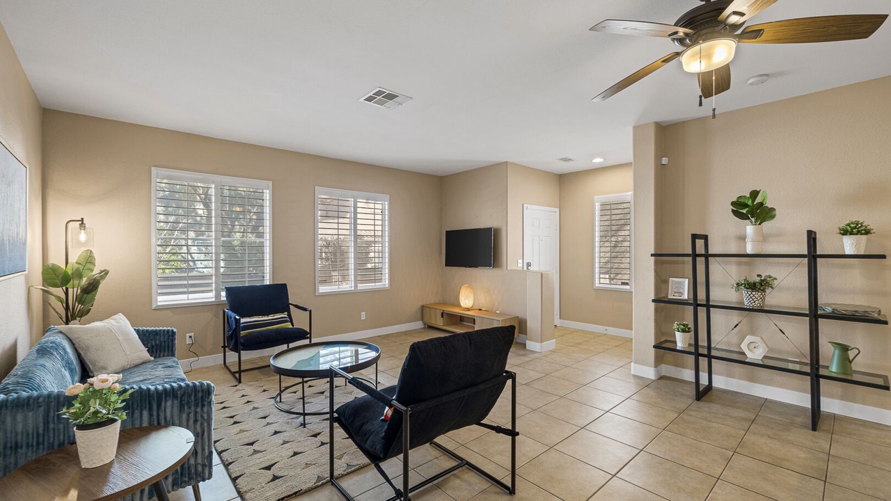 Photo of Livingroom in Peccole Ranch