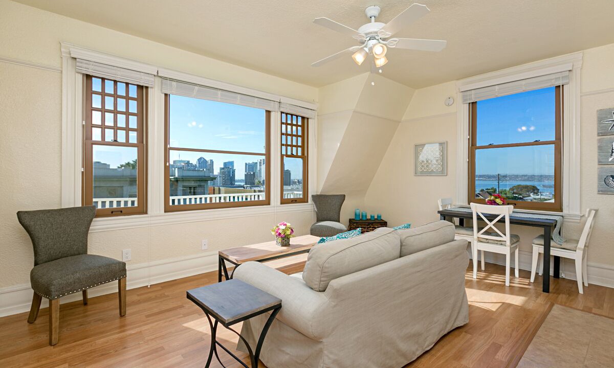 Photo of Livingroom in Bankers Hill
