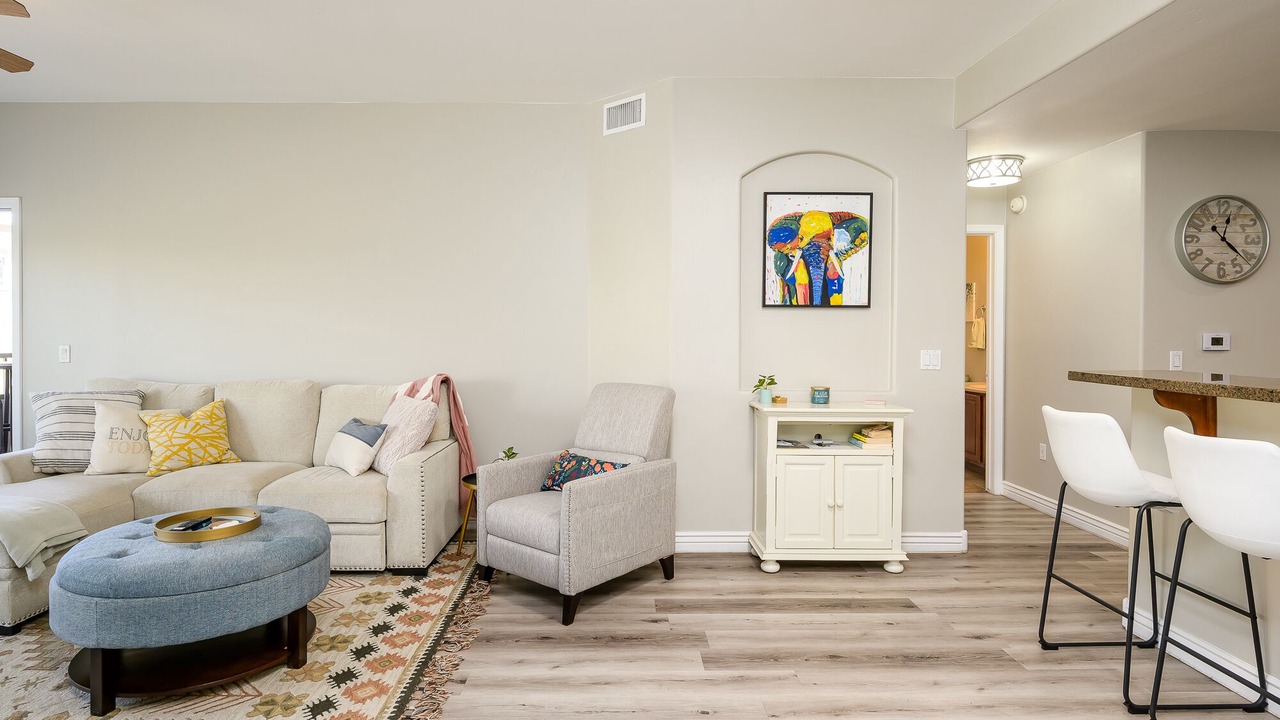 Photo of Livingroom in Desert Ridge
