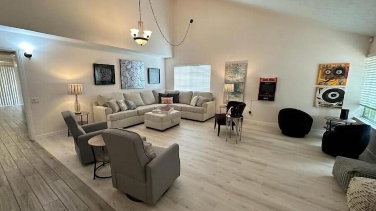 Photo of Livingroom in Rancho Bernardo