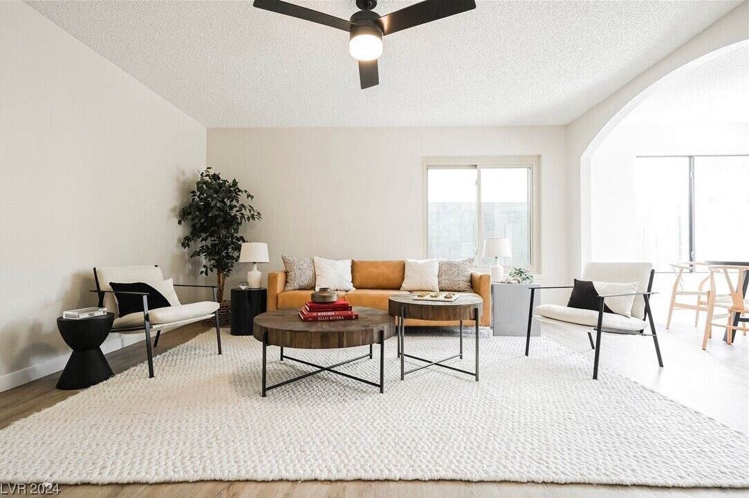 Photo of Livingroom in Green Valley