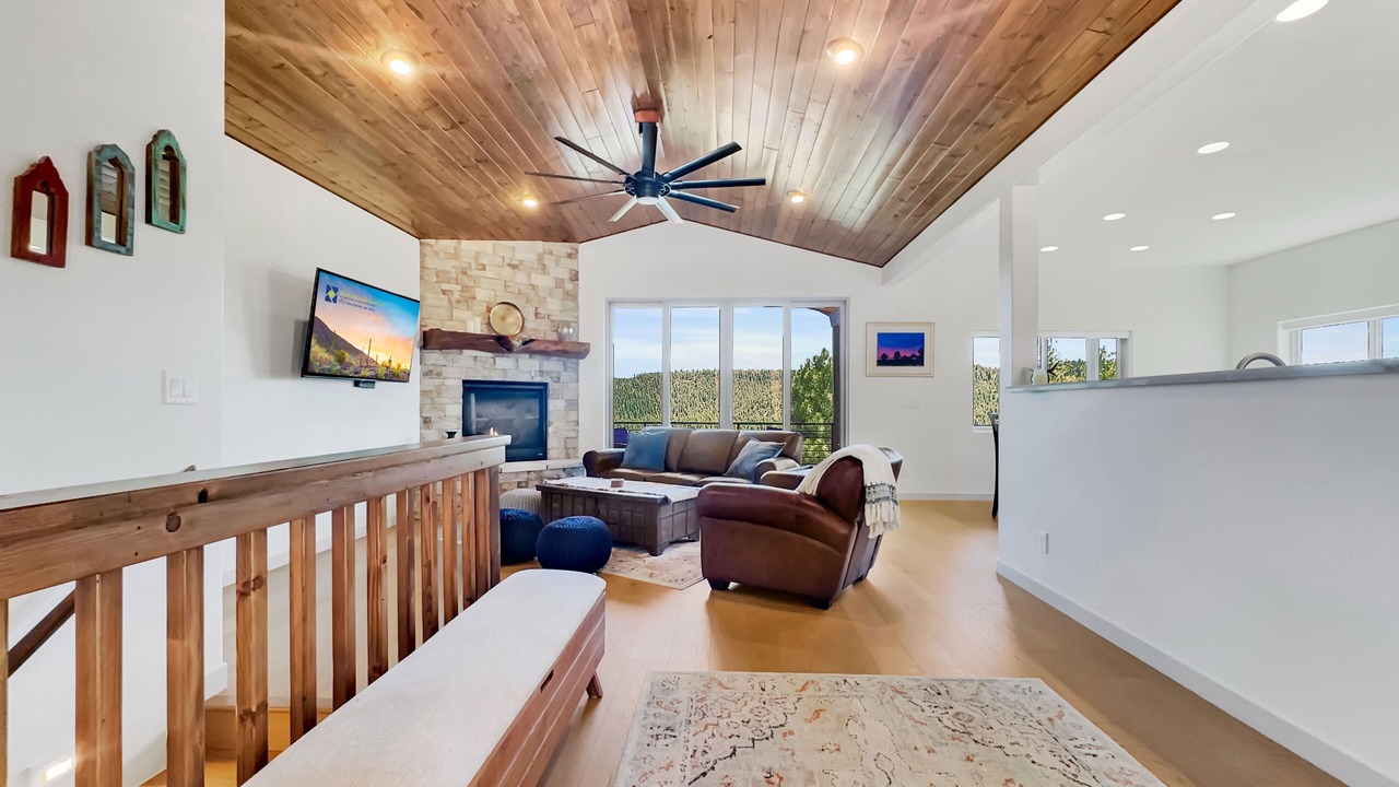 Photo of Livingroom in Strawberry