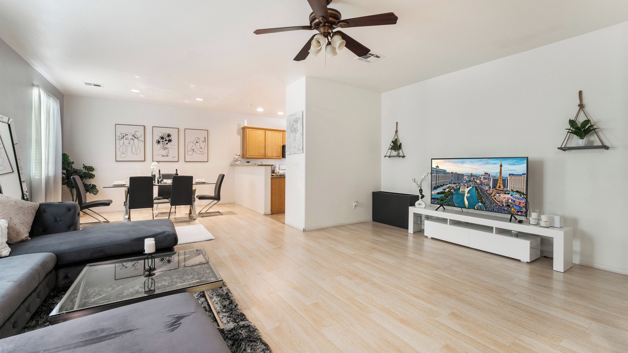 Photo of Livingroom in Rhodes Ranch